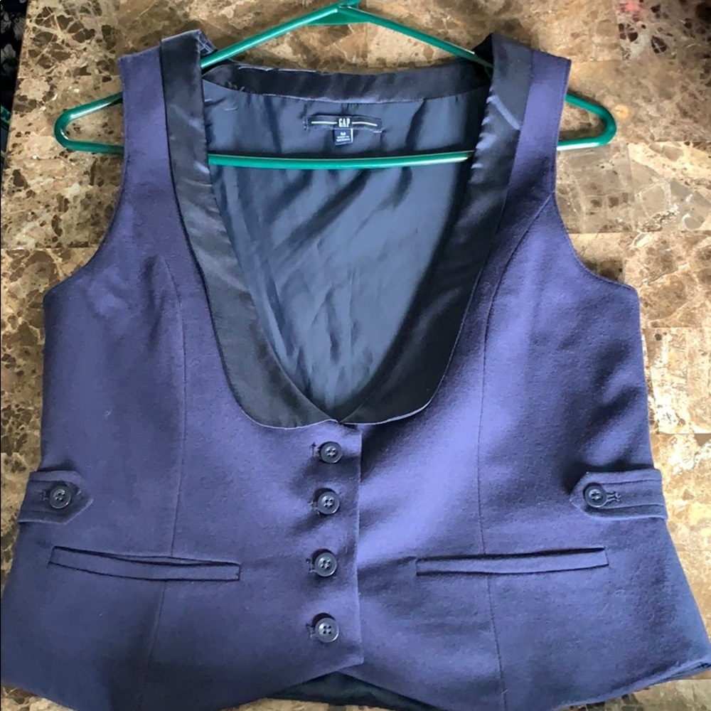 Gap vest